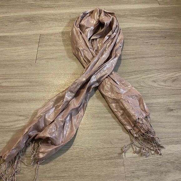 Unbranded purple metallic shimmer fashion scarf with fringe - Picture 1 of 3